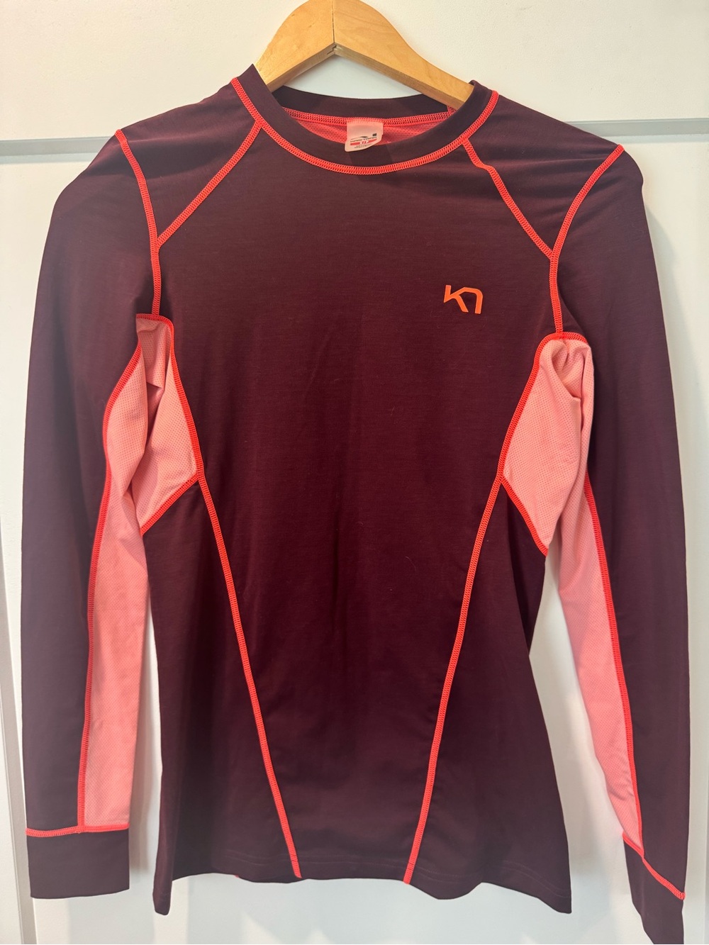 Kari Traa Women’s Maroon Long Sleeve Performance Top with Pink Accents